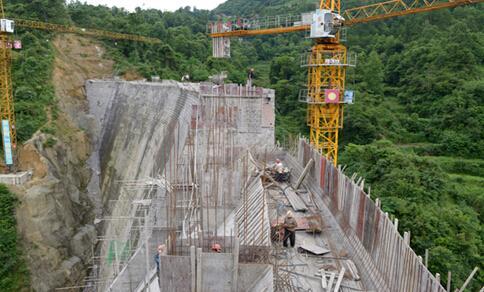 鳳崗水庫大壩+聚合物水泥注漿料